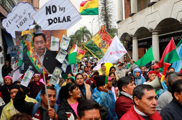 Gabriel Duchen analiza la crisis económica de Bolivia y el impacto de las políticas gubernamentales